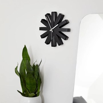 Reloj de pared negro RIBBON
